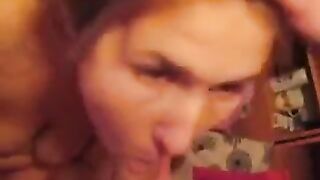 The guy finished up his cum in the girl’s mouth - Homemade