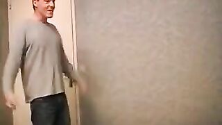 A mature woman herself asks to be taken in a passionate encounter