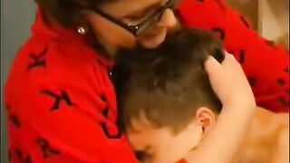 A mature woman with glasses got fucked by a guy and received a cumshot on her glasses