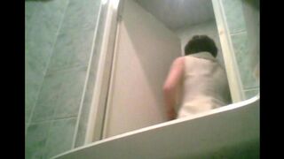 A spy camera in the toilet caught a graduate peeing - the most interesting piss-everywhere video!