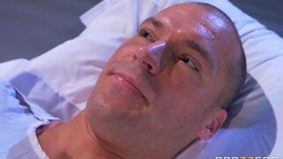 Nurse let the patient taste her tits and get a cumshot