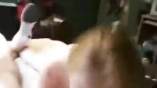 A young girl was caught and thrown on the bed with passion