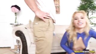 Guy with big cock fucked a blondie with cancer on the couch hard
