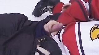 The fan gave the hockey player to fuck her in ass