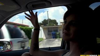 Skinny bitch got banged by pickuper in his car