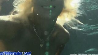 Blowjob from a girl in the swimming pool, you've never seen anything like it