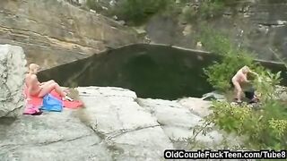 A mother and daughter share dad’s dick in an eporn scene