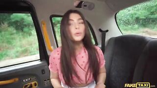 An angry girl was having sex with her boyfriend in the car