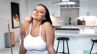 Shooting balls for big boob brunette with a perfect shot