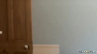 One more hot sex in the shower