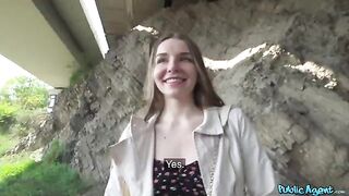 A modest girl agreed to have sex for 200 dollars