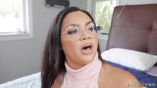 A girl is fucking with her friend in the garage, they are banned
