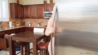 The life of a bimbo is one of the best things you will see this year