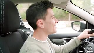 A girl agreed to fuck with me in my car for money