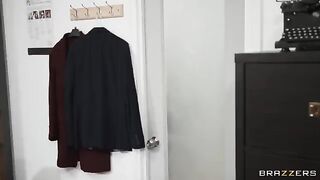 The blonde girl fucks in the college glory hole