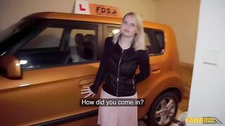 The guy with the big dick stretches big tits blonde in the car