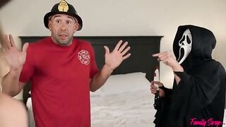 Unexpected visitors have fun with two charming girls