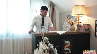 A man with a big dick asked the sexy lady to swallow his cum