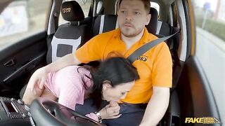 A girl seduced a guy in his car, imitating a prostitute