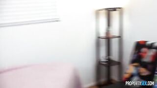 A girl in an anal sex shows she can take it all