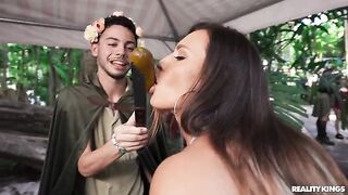 A couple has a nice picnic in the fresh air and ends with a blowjob