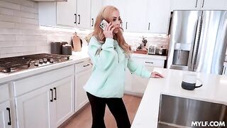 The bimbo is having a good day and she enjoys herself