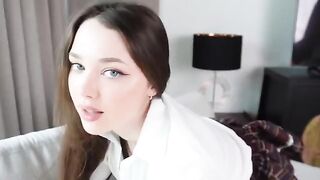 Babe agreed to have sex for a slice of pizza