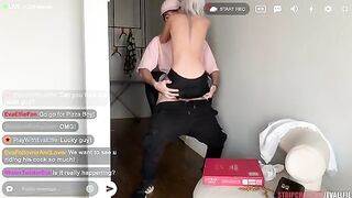 A cute girl, Eva Elfie, ordered a pizza and got intimate with the delivery guy