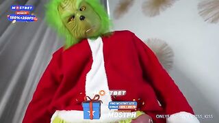 The Grinch got busy in a steamy Christmas surprise