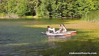 Lesbians can also have fun and get intimate in the fresh air of the park