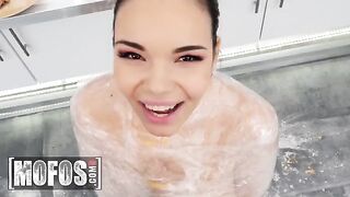 Sofia Lee finds the perfect ingredient for Jordi’s recipe