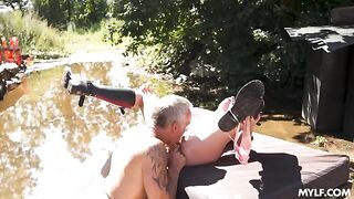 A girl distracted her guy from training by showing her tits