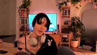 Roommate's pleasure should be mutually intense with femdom