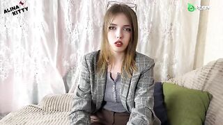 She received a cumshot on her face from a stranger