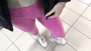 Don't turn around, just moan louder (Italian amateur)