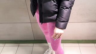 Don't turn around, just moan louder (Italian amateur)
