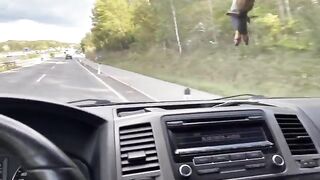 A girl is fucking with her Uber driver in the car, it’s very hot