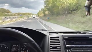 A girl is fucking with her Uber driver in the car, it’s very hot