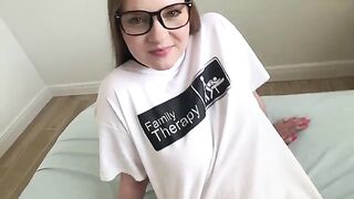 The girl is hitting a cock with her head, it’s painful