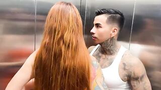 A girl was fucked by her neighbor in the elevator outdoors