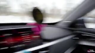 If there is no money to pay for taxi, no problem! Pay in kind with a hot blowjob