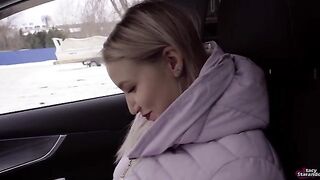 If there is no money to pay for taxi, no problem! Pay in kind with a hot blowjob