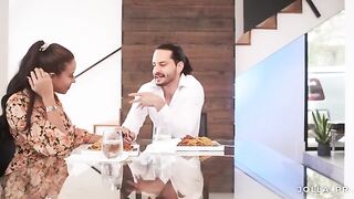 Therapist invited her client to her house for a dinner date